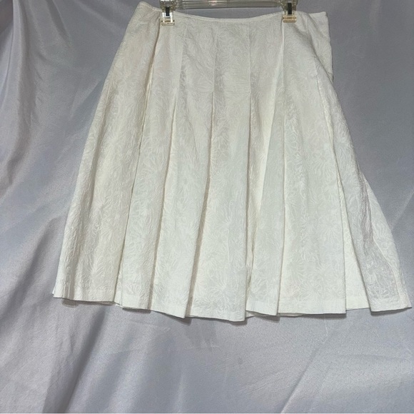 Liz Claiborne White Full Pleated Floral Stitched Skirt Size 14 - Picture 1 of 9